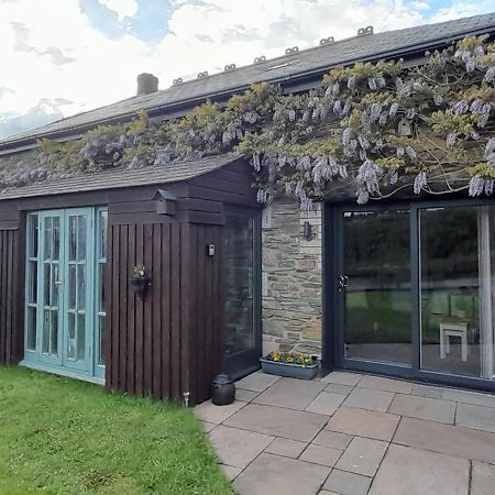 Wisteria Barn, Trewethen, St Teath, Nr Port Isaac Villa Saint Teath Exterior photo